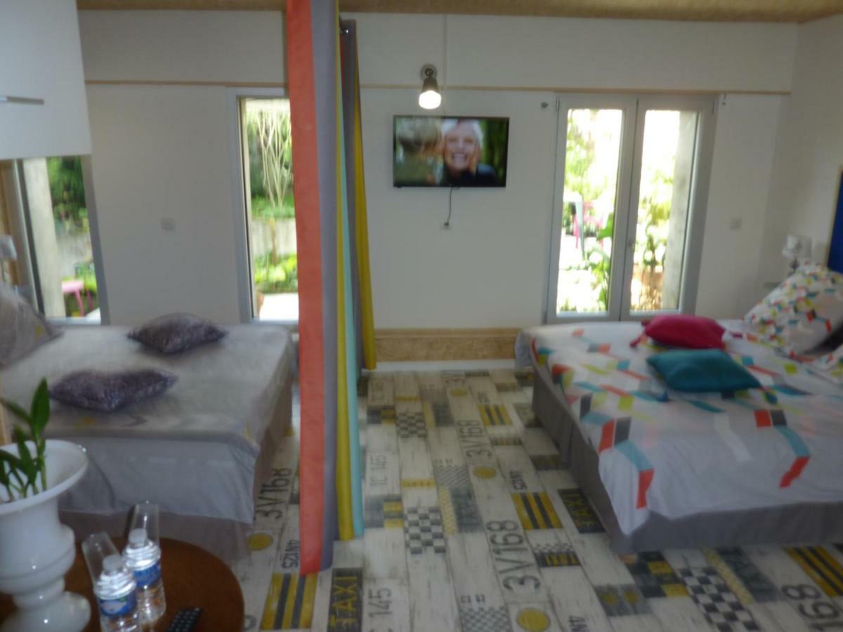 Le patio d'Eric B&B Aubigny-au-Bac Extérieur photo